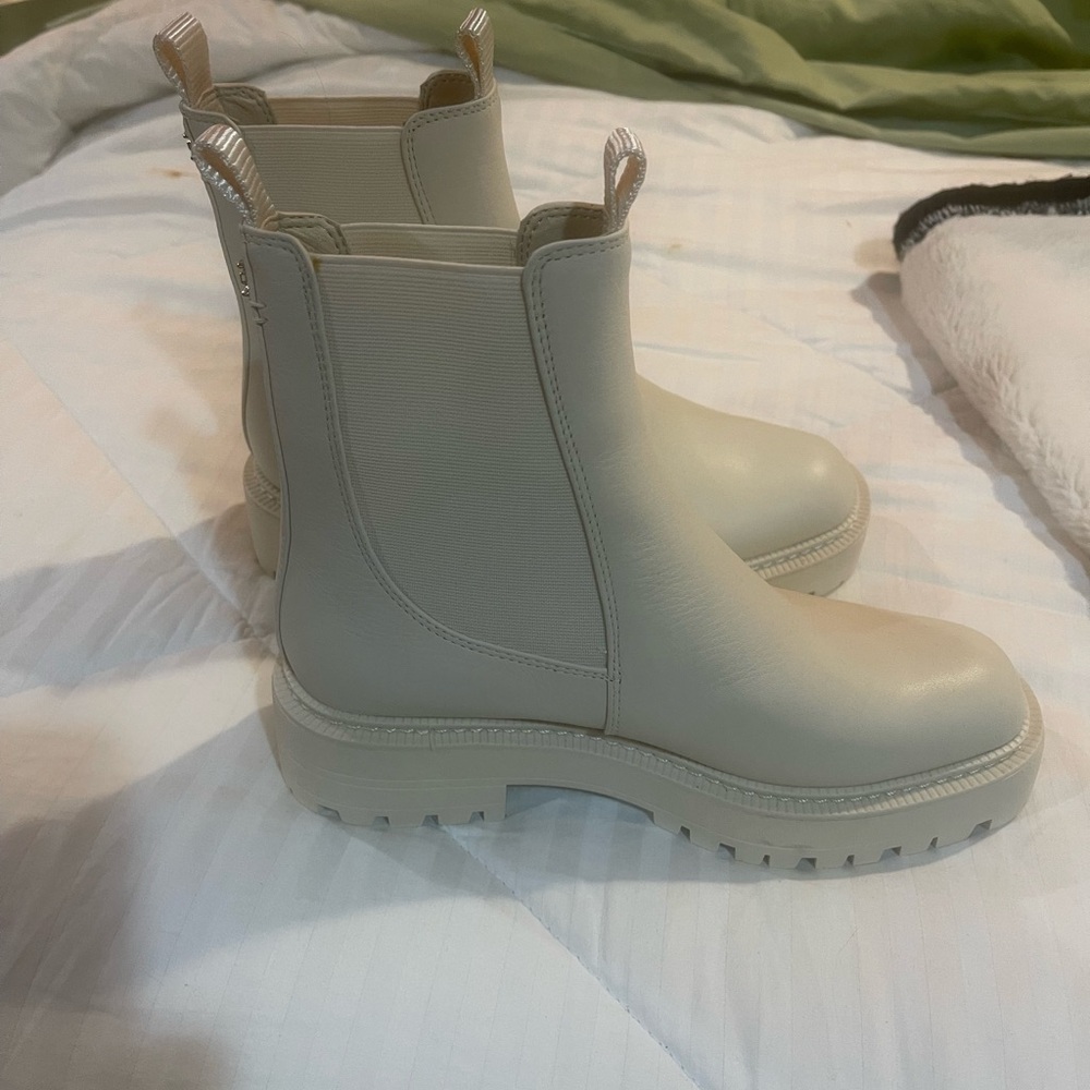 Sam Edelman Cream Ankle Booties with Chunky Sole Laguna Chelsea